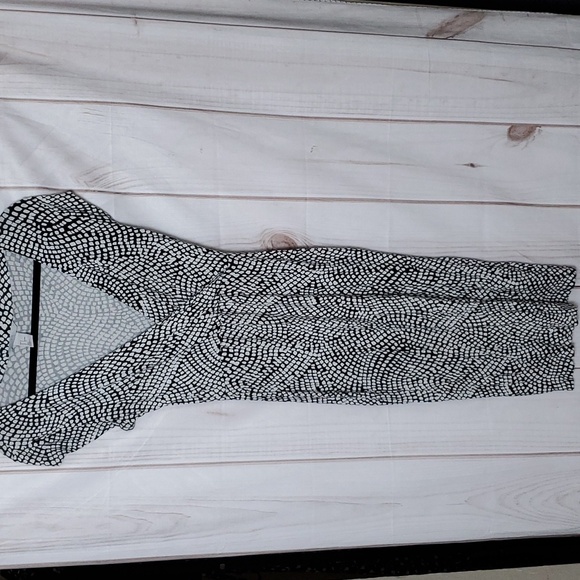 H&M Black and White Animal Print Pattern Bodycon V-Neck Dress Size S - Picture 2 of 8